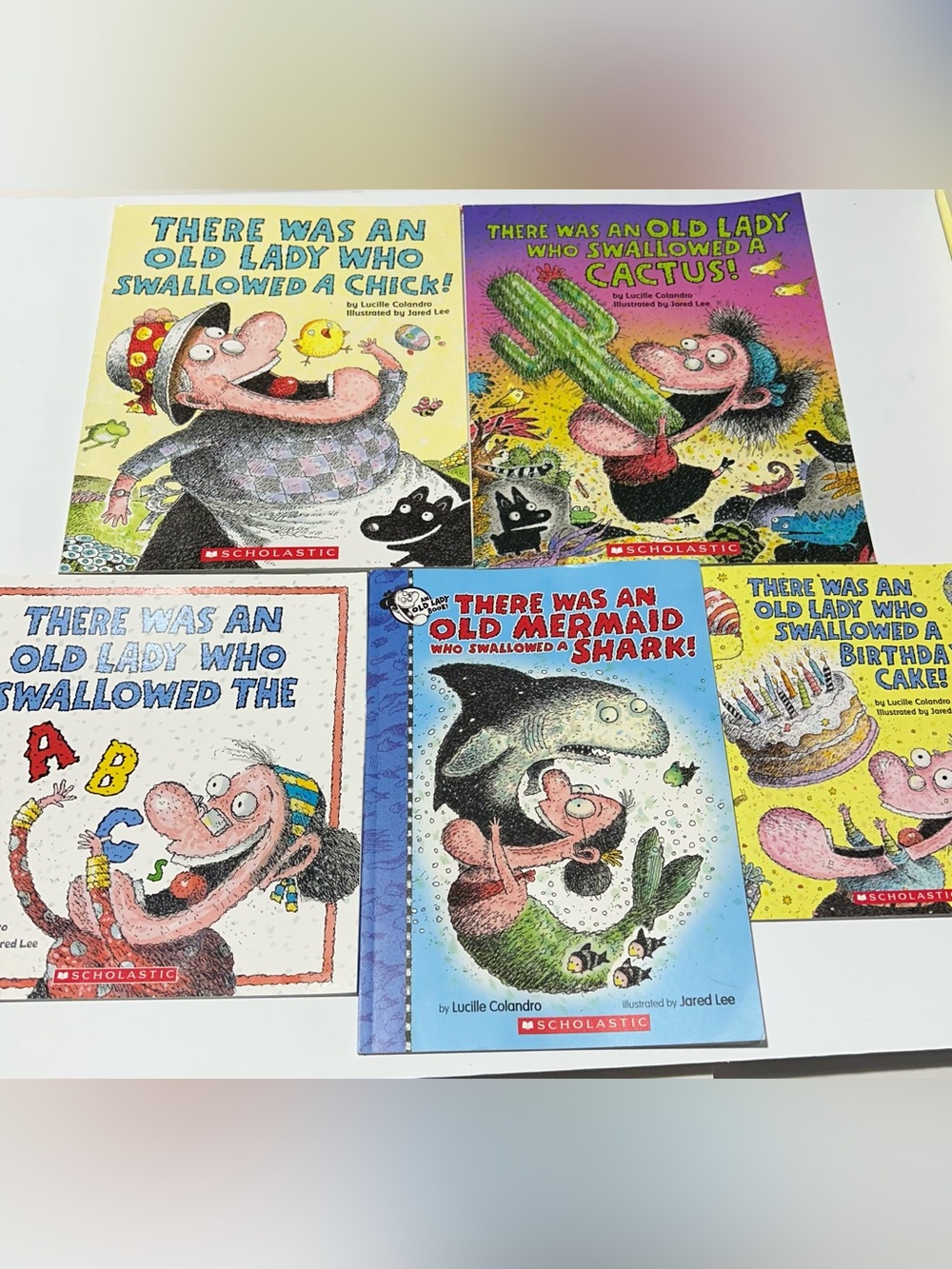 Scholastic Book lot of 5 There Was An Old Lady Who Swallowed shark chick cactus